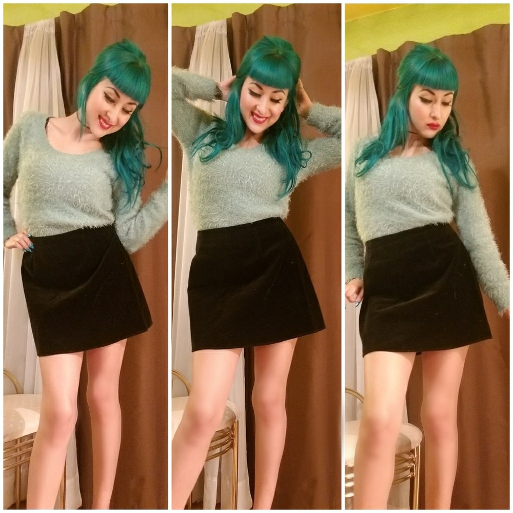 🌈✌Black 60's Velvet Scooter Skirt